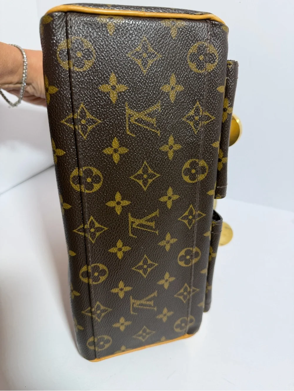 Louis Vuitton Monogram Manhattan PM